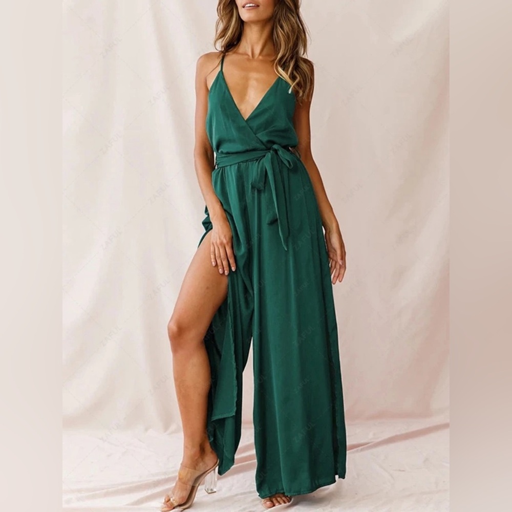NWT One and Only forest green jumpsuit size XS
